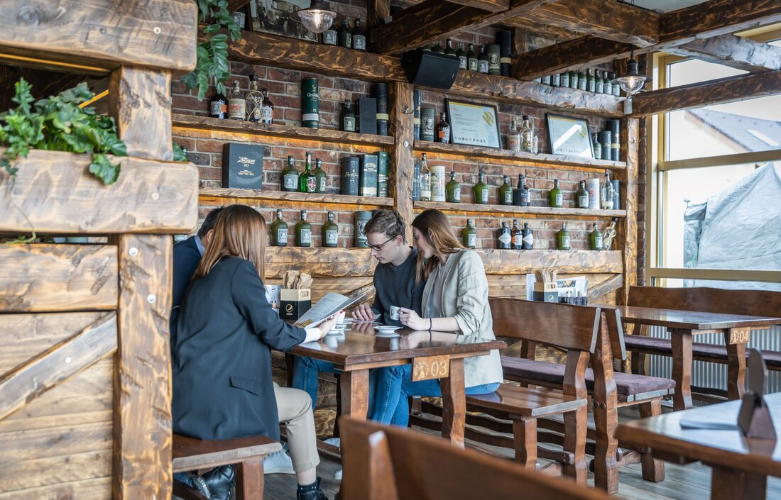 Tehlový obklad Castello v interiéri podniku od Rustique.sk